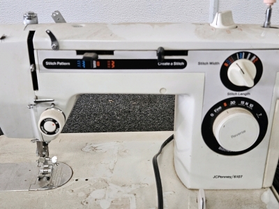 (WORKING) JCPENNY 6107 SEWING MACHINE; PLEASE INSPECT