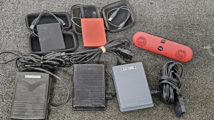 (2) GAME GEAR PASSPORTS, iHIP SPEAKER (NO CHARGING CORD), SEWING MACHINE PEDALS; PLEASE INSPECT