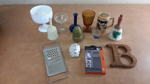 Box Of Assorted Kitchen/ Housewares