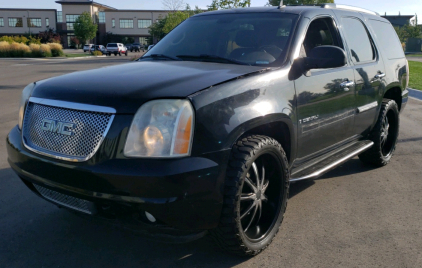 2007 GMC YUKON DENALI- SUNROOF!