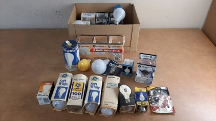 Box Of Assorted Light Bulbs