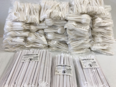 3000 Plastic Forks & Assorted Straws