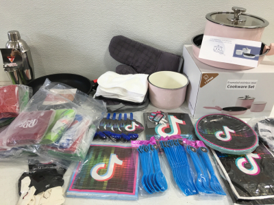(1) 4pcs 17Pin Pink Enameled Stainless Steel Cookware Set (1) 9&rdquo; Sakuchi Frying Pan (3) 5pk Can Cover & Much More!!