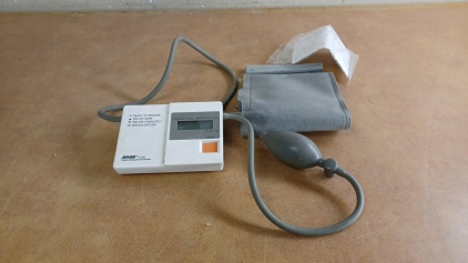 BMS Oscillometric Electronic Digital Blood Pressure and Pulse Monitor