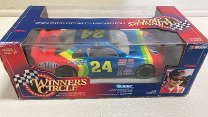 Winner&rsquo;s Circle Jeff Gordon 1/24 Scale Race Car
