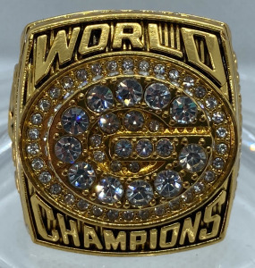 1996 GREEN BAY PACKERS SUPER BOWL CHAMPIONSHIP REPLICA RING NAMED TO BRETT FAVRE; PLEASE INSPECT