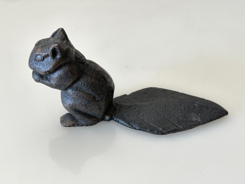 7” CAST IRON SQUIRREL DOOR STEP; PLEASE INSPECT