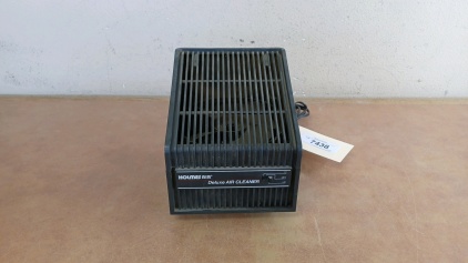 Holmes Air Deluxe Air Cleaner