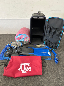 DIVING SET OF ADJUSTABLE FLIPPERS, SNORKLE & GOGGLES, LOCKER STYLE BAG, TEXAS A& M CINCH BAG AND A GIRLS LOL SURPRISE REMIX SLEEPING BAG; PLEASE INSPECT