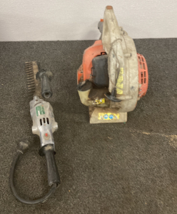 BLACK AND DECKER ELECTRIC HEDGE TRIMMER WORKS AND GAS LEAF BLOWER NOT TESTED PLEASE INSPECT