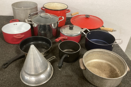 KITCHENWARE - POTS AND PANS