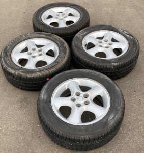 COOPER TIRES W/FORD 5-BOLT WHEELS 215/60R16