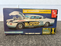 1953 STUDEBAKER MODEL KIT 1/25 SCALE - 2