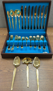 INTERNATIONAL SILVER CO. SILVERWARE SET W/ BOX