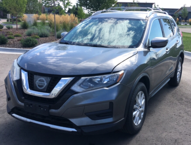 2017 NISSAN ROGUE SV - AWD!