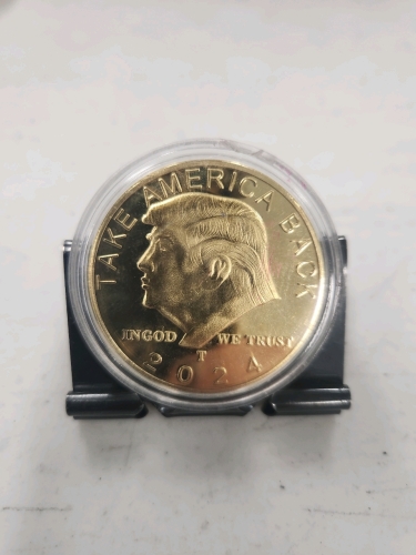 2024 Donald Trump Gold Toned Campaign Coin ( Replica)