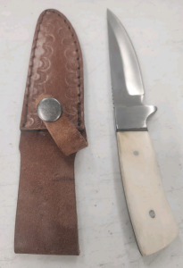 Fixed Blade Knife With Scabbard