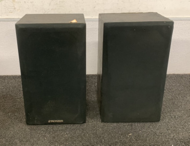 (2) PIONEER SPEAKERS (UNABLE TO TEST)