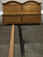 Beautiful King Broyhill Wood Bedframe