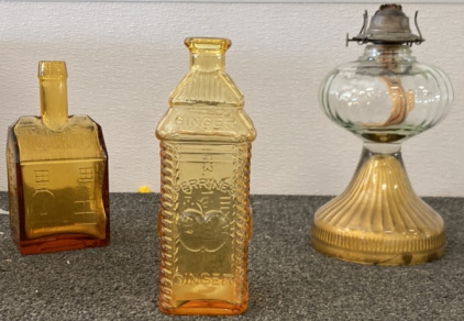 VINTAGE CLEAR GLASS OIL RIBBED LAMP, EC BOOZS OLD CABIN WHISKEY GLASS BOTTLE, PERRINES GINGER APPLE GLASS BOTTLE