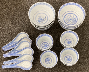 FINE CHINA 19-PC SET - INCLUDES (6) SMALL BOWLS, (7) SAUCE BOWLS, (6) SOUP SPOONS