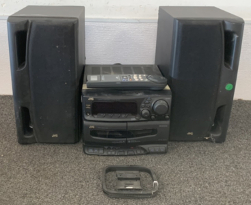 JVC COMPACT COMPONENT SYSTEM MX-C770 W/ JVC DOUBLE CASSETTE DECK (POWERS ON) WITH (2) JVC FULL RANGE SPEAKERS (UNABLE TO TEST) AND JVC REMOTE CONTROL WITH SONY AM LOOP ANTENNA