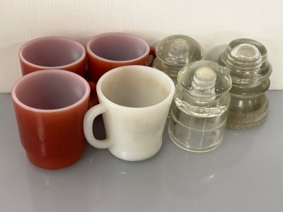 ANTIQUE GLASS INSULATORS (3), VINTAGE ANCHOR-HOCKIBG FIRE KING COFFEE MUGS (3) AND GLASS BAKE MUG (1)