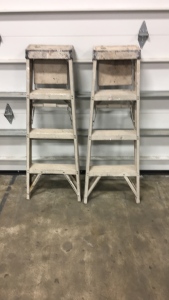 (2) 4' Ladders