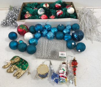 Assorted Christmas Tree Decoration&rsquo;s Including Glitter Berries, Glitter Icicles & Bulbs