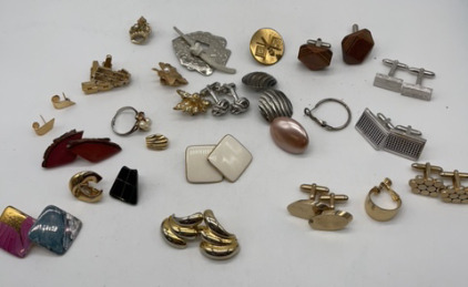 Assortment of Gold & Silver Toned Jewelry & Cuff Links
