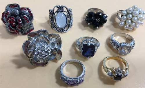 (9) Beautiful Costume Jewelry Ring’s