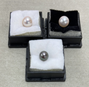 (3) Pearls W/ Hole For Hardware