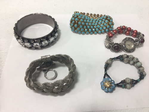 (5) Assorted Fashion Bracelets