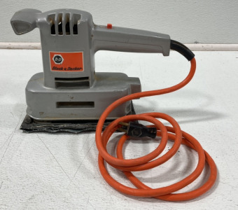 Black & Decker Finishing Sander