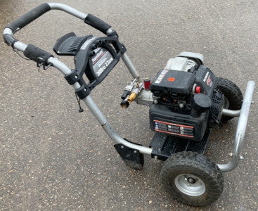 POWERSTROKE HONDA POWERED PRESSURE WASHER - GOOD COMPRESSION