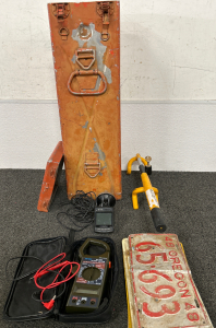 FLEX MEDIA DASH CAM (WORKS), THE &ldquo;CLUB&rdquo; AUTO SECURITY, CLAMP METER DT-266 (WORKS), VERTICAL METAL TOOLBOX AND OLD LICENSE PLATES (5)