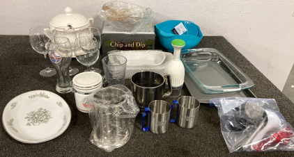 KITCHENWARE - CUPS AND SERVING VESSELS
