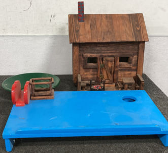 WOOD CABIN DECOR, SKETCH TABLE, & GOLD PAN