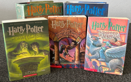 (5) HARRY POTTER BOOKS
