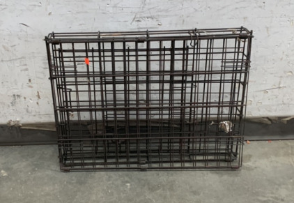 METAL DOG CRATE/CAGE