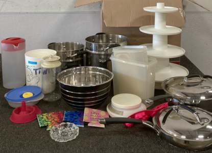 KITCHEN GOODS - POTS, PANS, MIXING BOWL, SCALE, AND MORE