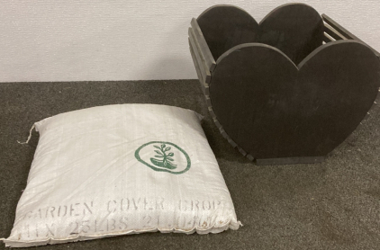 HEART SHAPED PLANTER AND BAG OF GARDEN COVER SEED