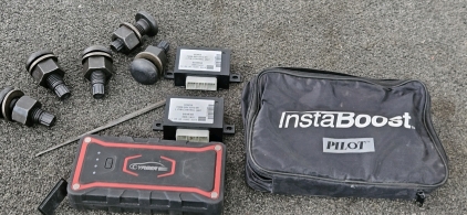 WATERPROOF CAR JUMP STARTER W/ NO CABLES, HONDA L P/W CONTROL UNITS, HEAVY BOLTS