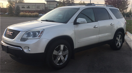 2012 GMC ACADIA - AWD!