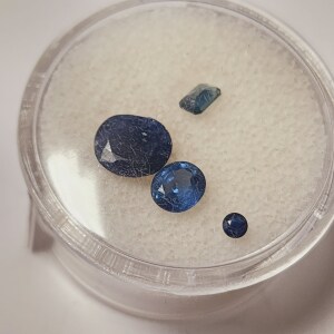 Genuine Sapphire(2.5ct)