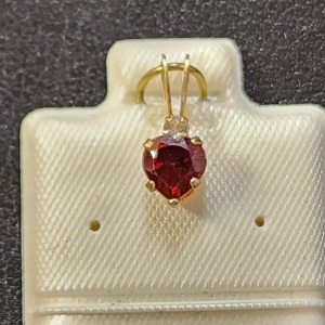 10K Garnet&White Sapphire(0.88ct) Heart Shape Pendant