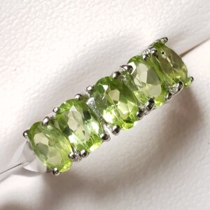 Silver Peridot(2.25ct) Ring