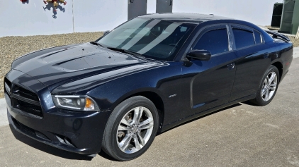 2014 DODGE CHARGER RT MAX - SO MANY FEATURES!