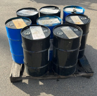 PALLET OF 15 GAL METAL DRUMS