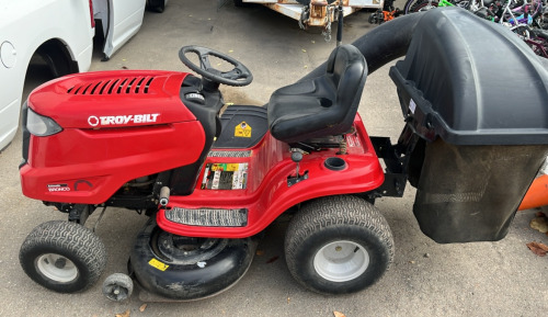 TROY-BILT RIDING LAWNMOWER